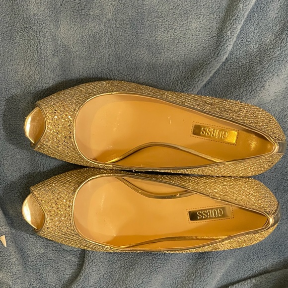 Guess Gold metallic sequin peep toe stiletto 8 - Picture 8 of 8